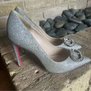 Dee Ocleppo Cinderella Pumps Italy Crystal Shoes Evening Party Sz 37.5

Dust bag